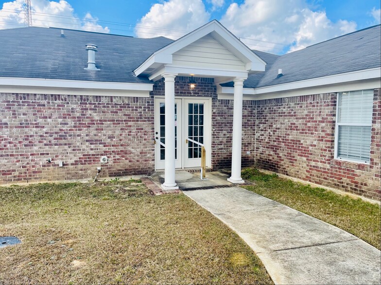 21238 Highway 49, Saucier, MS à vendre - Photo de l’immeuble – Image 3 sur 8