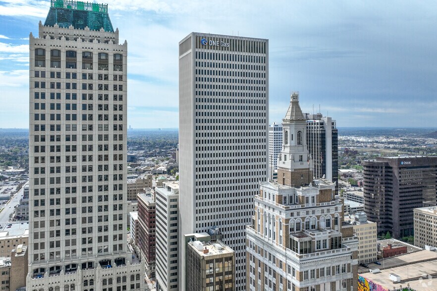 15 E 5th St, Tulsa, OK à louer - Photo de l’immeuble – Image 3 sur 18