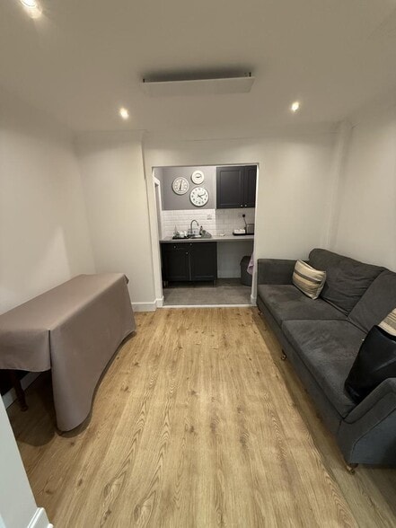 25-27 Station Rd, Thornton à vendre - Photo intérieure – Image 3 sur 6