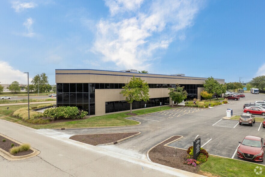 331 Salem Pl, Fairview Heights, IL à louer - Photo principale – Image 1 sur 9