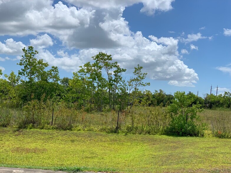 11550 FM 1764, Santa Fe, TX à vendre - Photo de l’immeuble – Image 3 sur 7