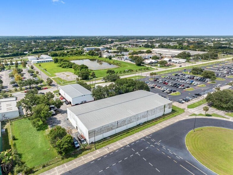 Nash Park portefeuille de 2 biens à vendre sur LoopNet.fr - Photo de l’immeuble – Image 2 sur 24