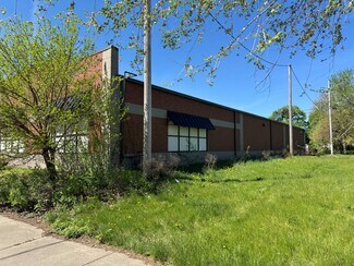 Plus de détails pour 2272 E 55th St, Cleveland, OH - Local commercial à vendre