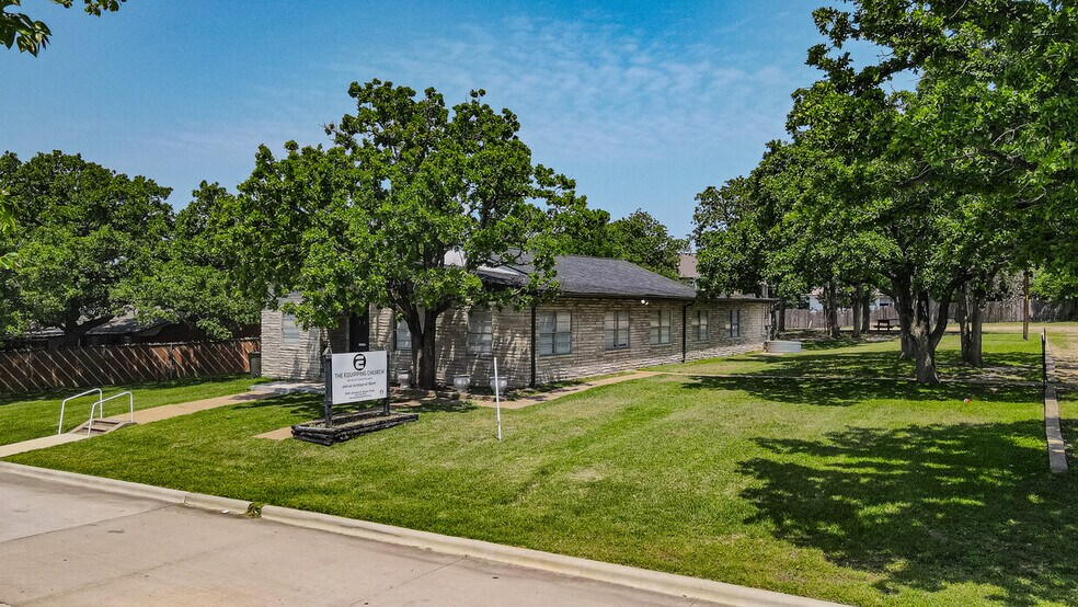 3205 Lakeview Street, Bryan, TX à vendre - Photo de l’immeuble – Image 3 sur 22
