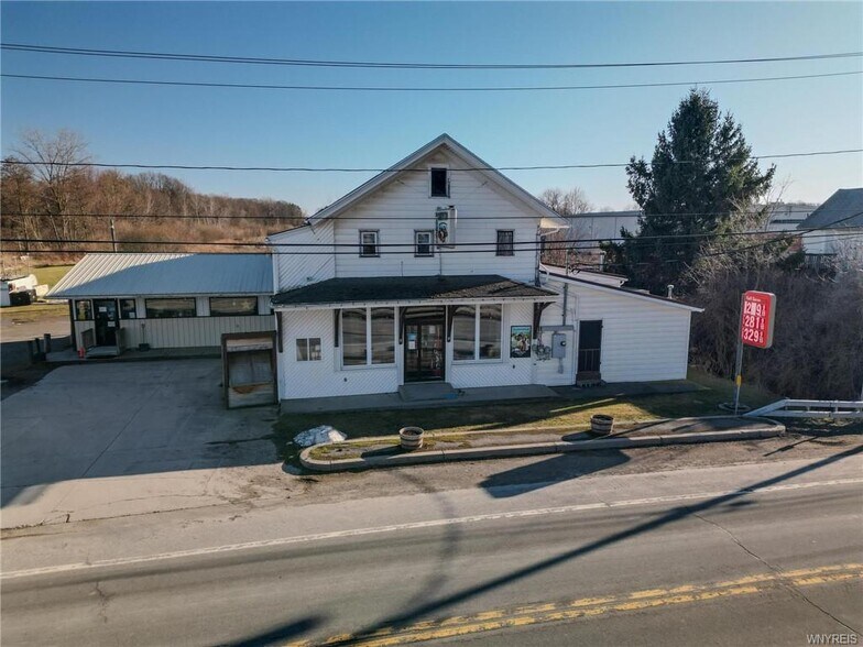 10204 Roosevelt Hwy, Lyndonville, NY à vendre - Photo principale – Image 1 sur 34