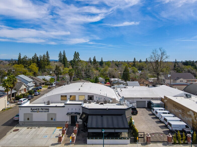 105 Vernon St, Roseville, CA à vendre - Photo de l’immeuble – Image 2 sur 16