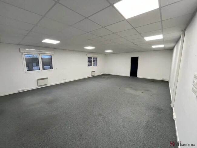 Plus de détails pour Bureau à louer