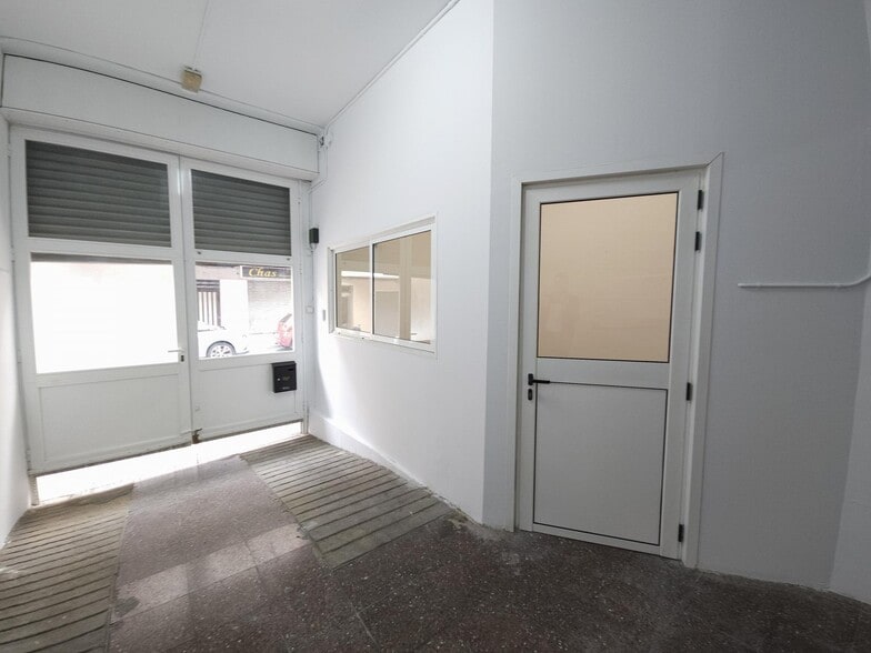 Immeuble residentiel dans Sant Joan Despí, Barcelona à vendre - Photo intérieure – Image 2 sur 3
