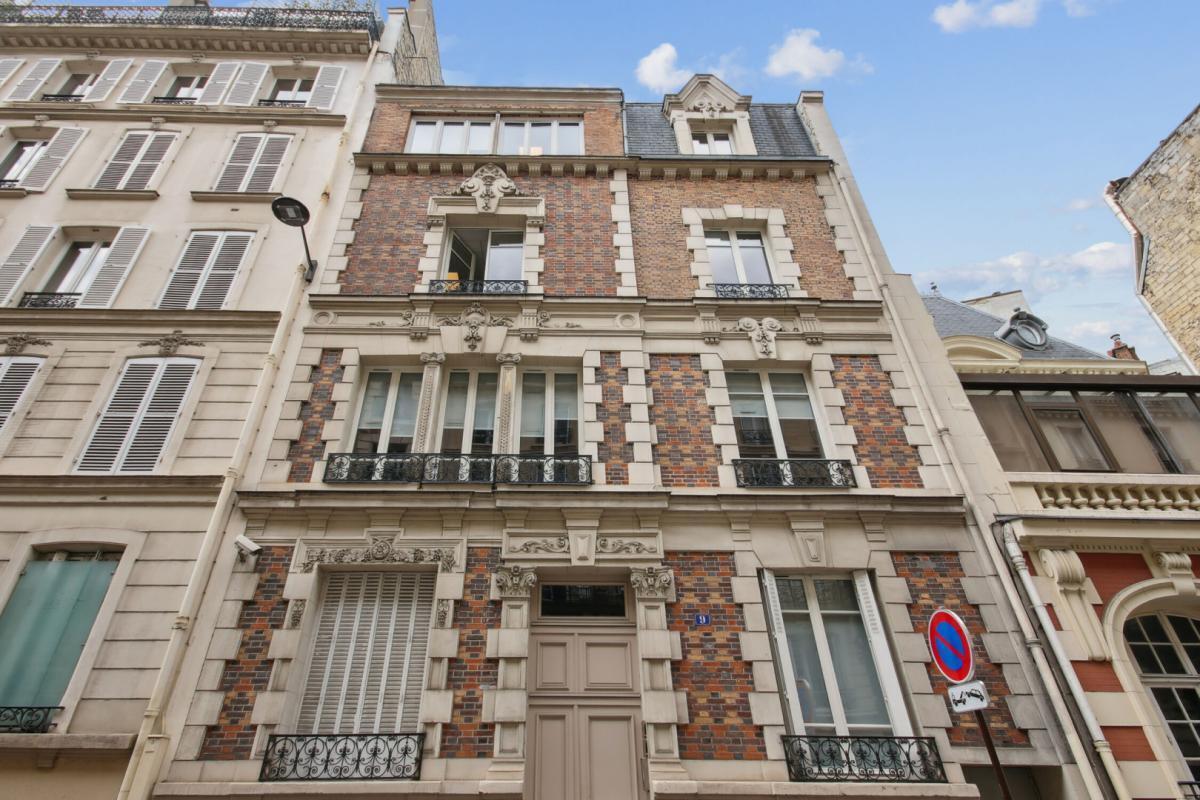 9 Rue Denis Poisson, Paris à louer Photo de l’immeuble– Image 1 sur 19
