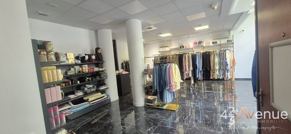 Local commercial dans Saint-Étienne à vendre - Photo intérieure – Image 3 sur 11