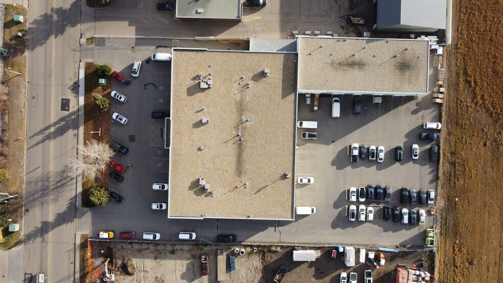 18303 107 Ave NW, Edmonton, AB à vendre - Photo de l’immeuble – Image 2 sur 10