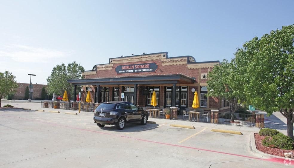 6651 Fossil Bluff Dr, Fort Worth, TX à louer - Photo de l’immeuble – Image 2 sur 6
