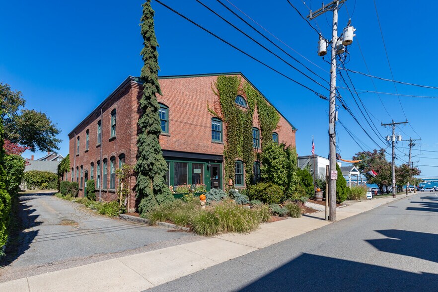 26 Howland St, Plymouth, MA à vendre - Photo de l’immeuble – Image 2 sur 25