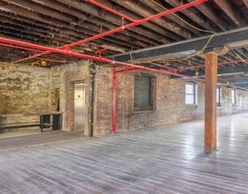 110 Kent Ave, Brooklyn, NY à vendre Photo intérieure– Image 2 sur 2