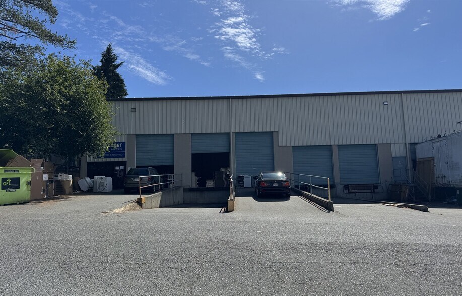 4151 Mostar Rd, Nanaimo, BC à louer - Photo de l’immeuble – Image 2 sur 2