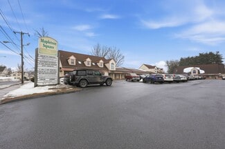 Plus de détails pour 200 Center St, Ludlow, MA - Bureau à vendre