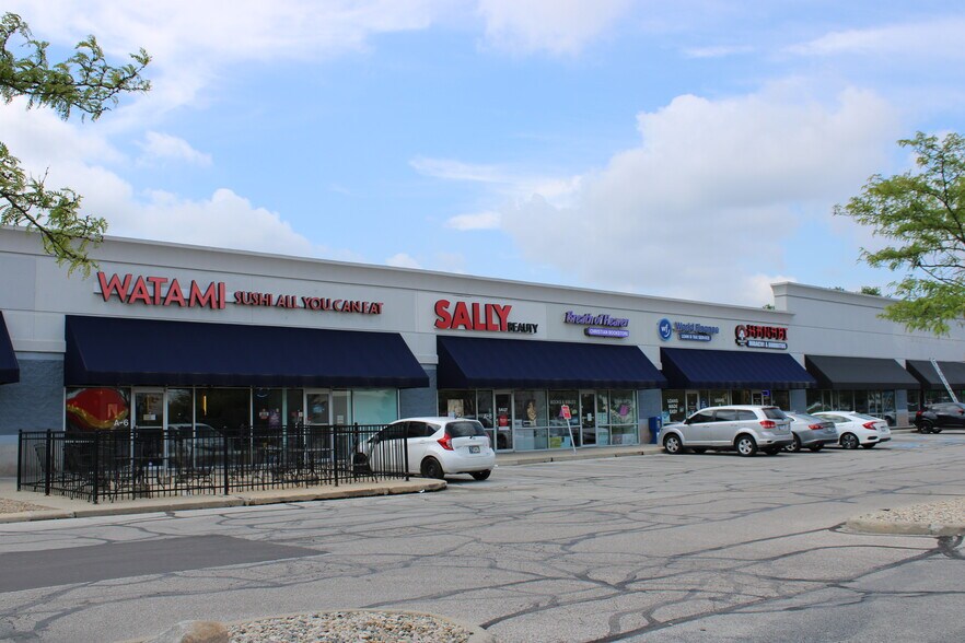 10625 Pendleton Pike, Indianapolis, IN à louer - Photo de l’immeuble – Image 3 sur 5