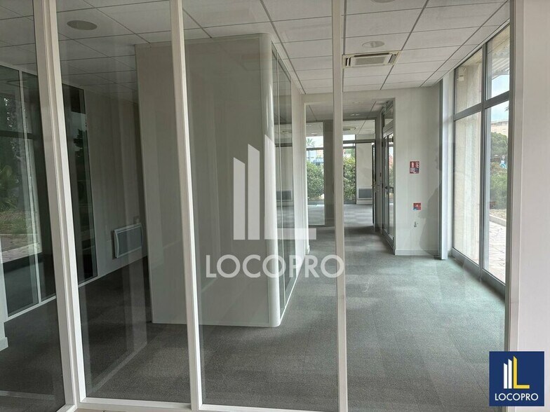 Bureau dans Fréjus à louer - Photo intérieure – Image 2 sur 17