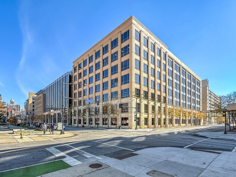 1150 Locust St, Des Moines, IA à louer - Photo de l’immeuble – Image 3 sur 3