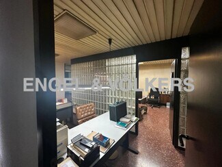Plus de détails pour Bureau à vendre