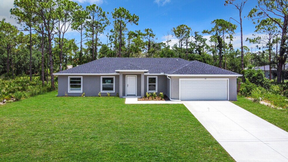 772 Biscayne Dr, Port Charlotte, FL à vendre - Photo principale – Image 1 sur 1