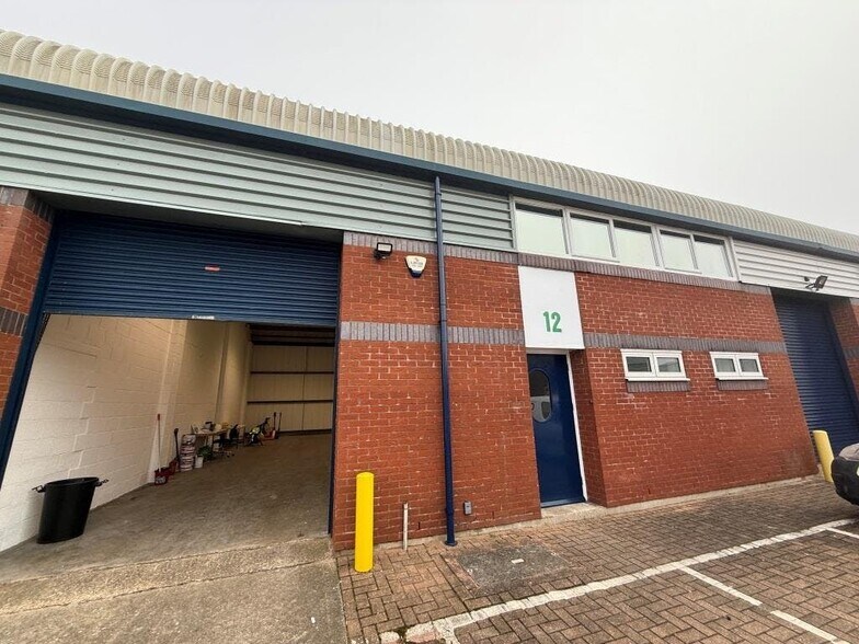 Southern Rd, Aylesbury à louer - Photo de l’immeuble – Image 2 sur 14