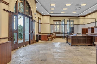 5800 W Northwest Hwy, Dallas, TX à vendre Photo intérieure– Image 2 sur 21