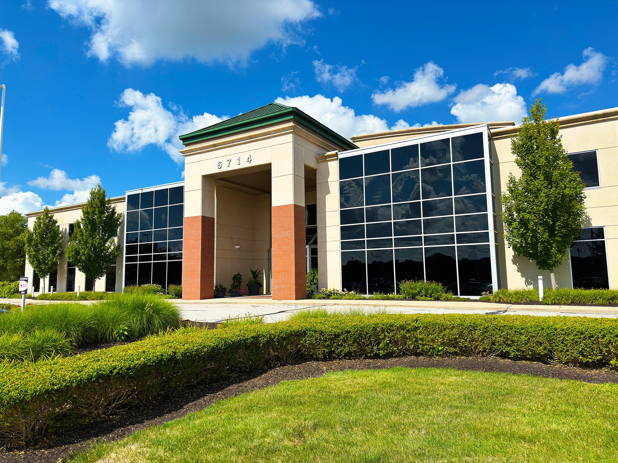 6714 Pointe Inverness Way, Fort Wayne, IN à louer Photo principale– Image 1 sur 6