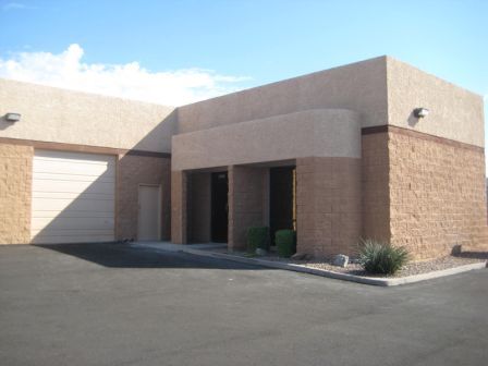 7302 E Helm Dr, Scottsdale, AZ à louer - Photo de l’immeuble – Image 2 sur 12