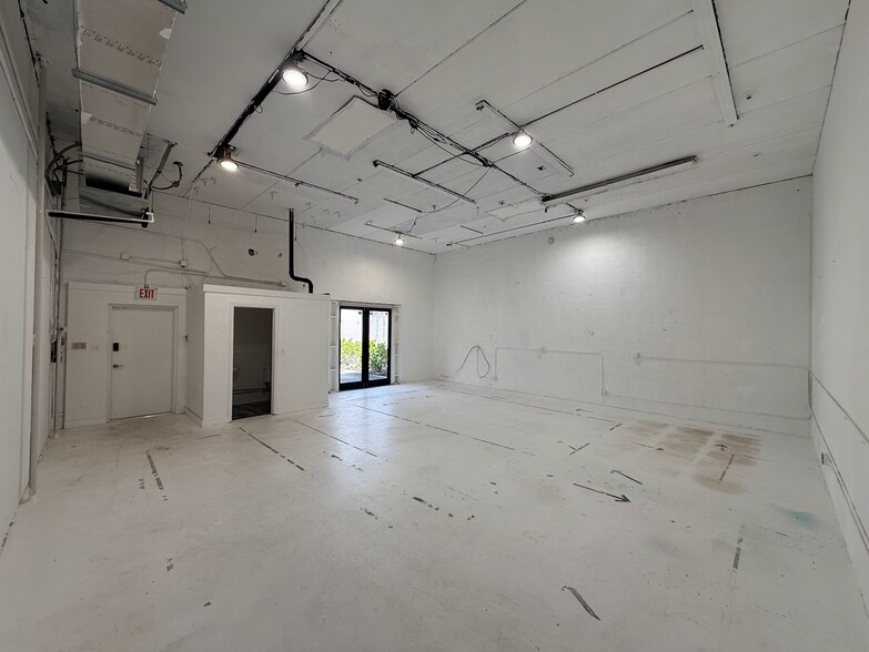 1177 Clare Ave, West Palm Beach, FL à louer - Photo de l’immeuble – Image 3 sur 7