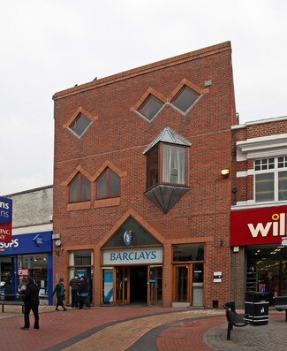 Plus de détails pour 92 High St, Maidenhead - Local commercial à louer