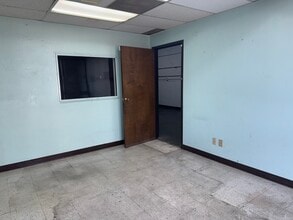 1701 Fortune Dr, San Jose, CA à louer Photo intérieure– Image 1 sur 6