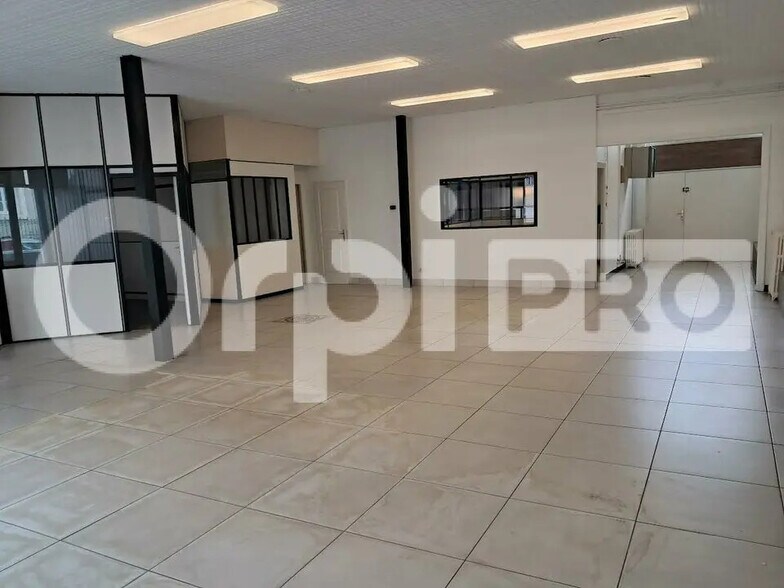 Local commercial dans Montluçon à louer - Photo intérieure – Image 1 sur 7