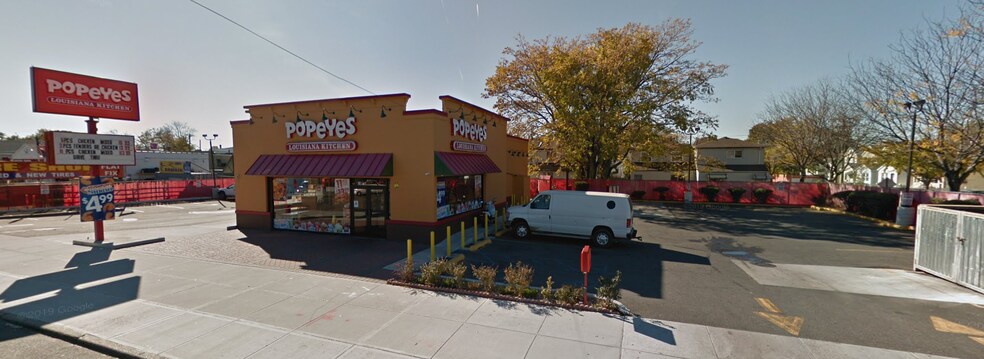 122-10 Guy R Brewer Blvd, Springfield Gardens, NY à louer - Photo de l’immeuble – Image 3 sur 3