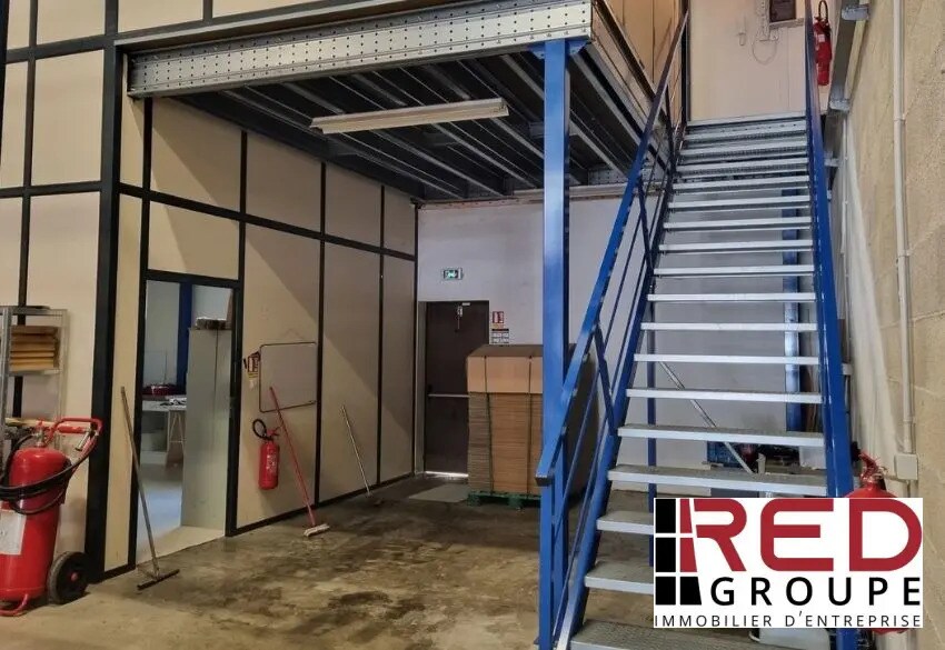 Industriel/Logistique dans La Ciotat à louer - Photo de l’immeuble – Image 3 sur 5