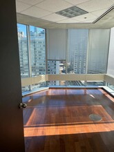 1500 W Georgia St, Vancouver, BC à louer Photo de l’immeuble– Image 2 sur 6