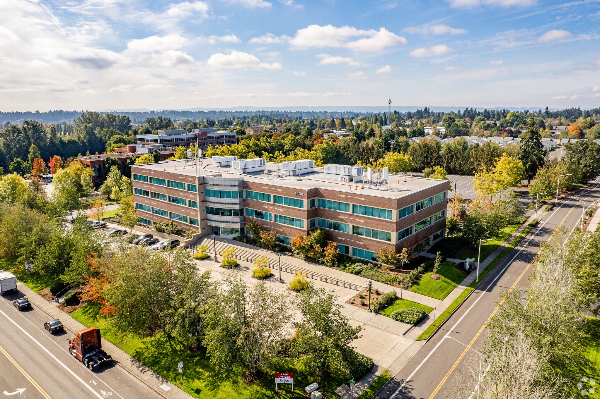 4400 NE 77th Ave, Vancouver, WA à louer Aérien– Image 1 sur 5
