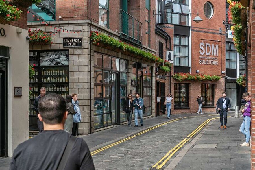 Hill St, Belfast à louer - Photo de l’immeuble – Image 3 sur 3