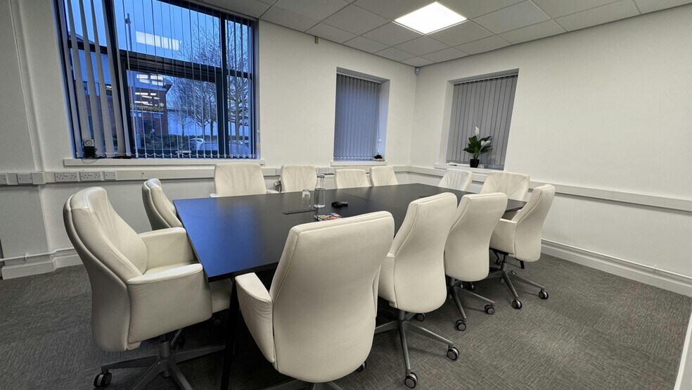 Wainwright Rd, Worcester à louer - Photo de l’immeuble – Image 3 sur 18