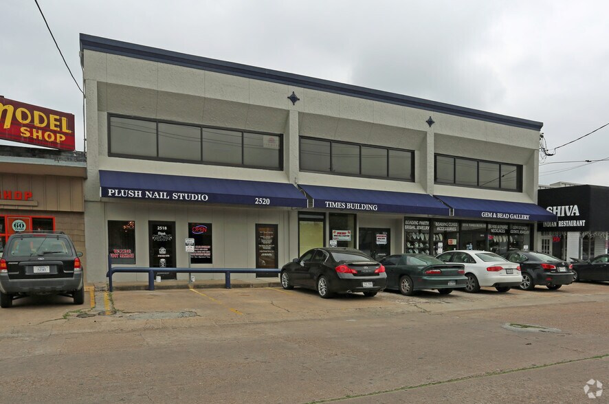 2516-2520 Times Blvd, Houston, TX à louer - Photo de l’immeuble – Image 3 sur 4