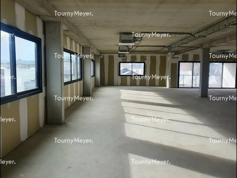 Bureau dans Larmor-Plage à louer - Photo intérieure – Image 2 sur 4