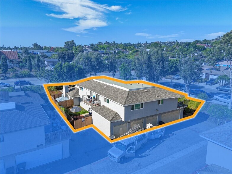 1255 Arcadia Ave, Vista, CA à vendre - Photo de l’immeuble – Image 2 sur 14