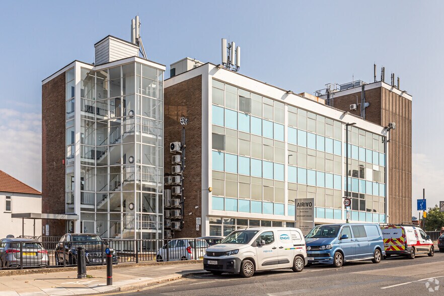 Boston Rd, Londres à louer - Photo de l’immeuble – Image 3 sur 33