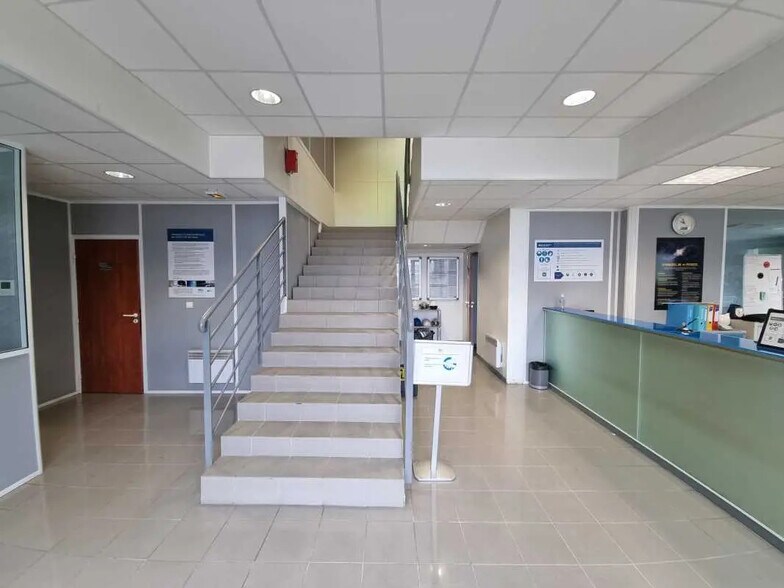 15 Rue Louis Blériot, Compans à louer - Photo de l’immeuble – Image 3 sur 10