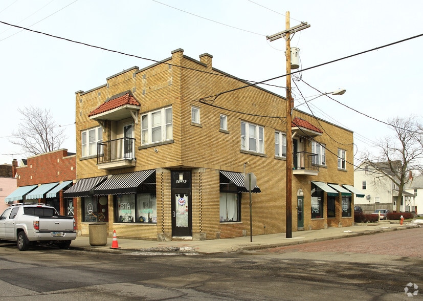 15813 Waterloo Rd, Cleveland, OH à louer - Photo principale – Image 1 sur 4