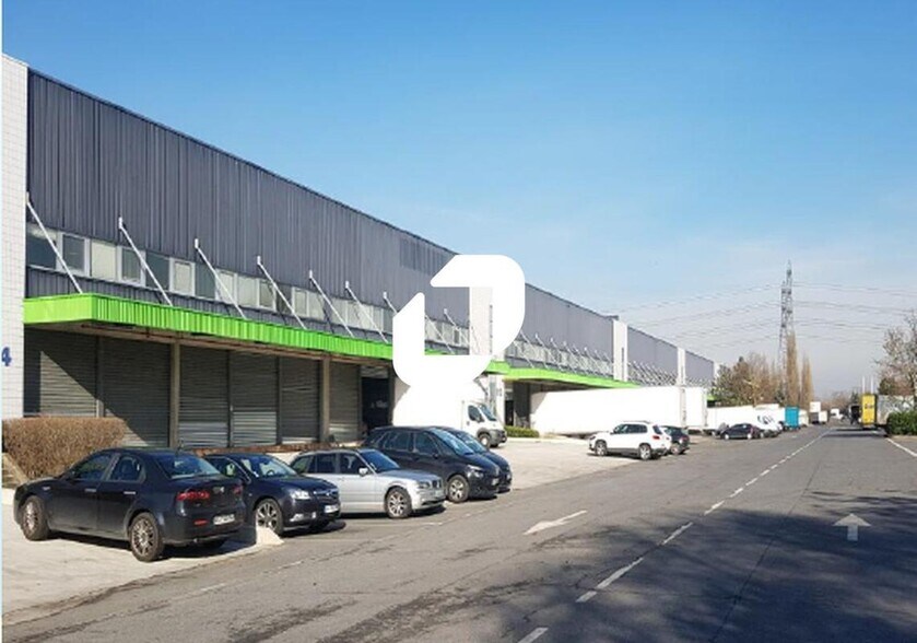 Industriel/Logistique dans Cergy à louer - Photo de l’immeuble – Image 2 sur 3
