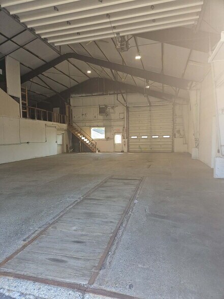 1670 Broadway, Bangor, ME à louer - Photo de l’immeuble – Image 2 sur 4