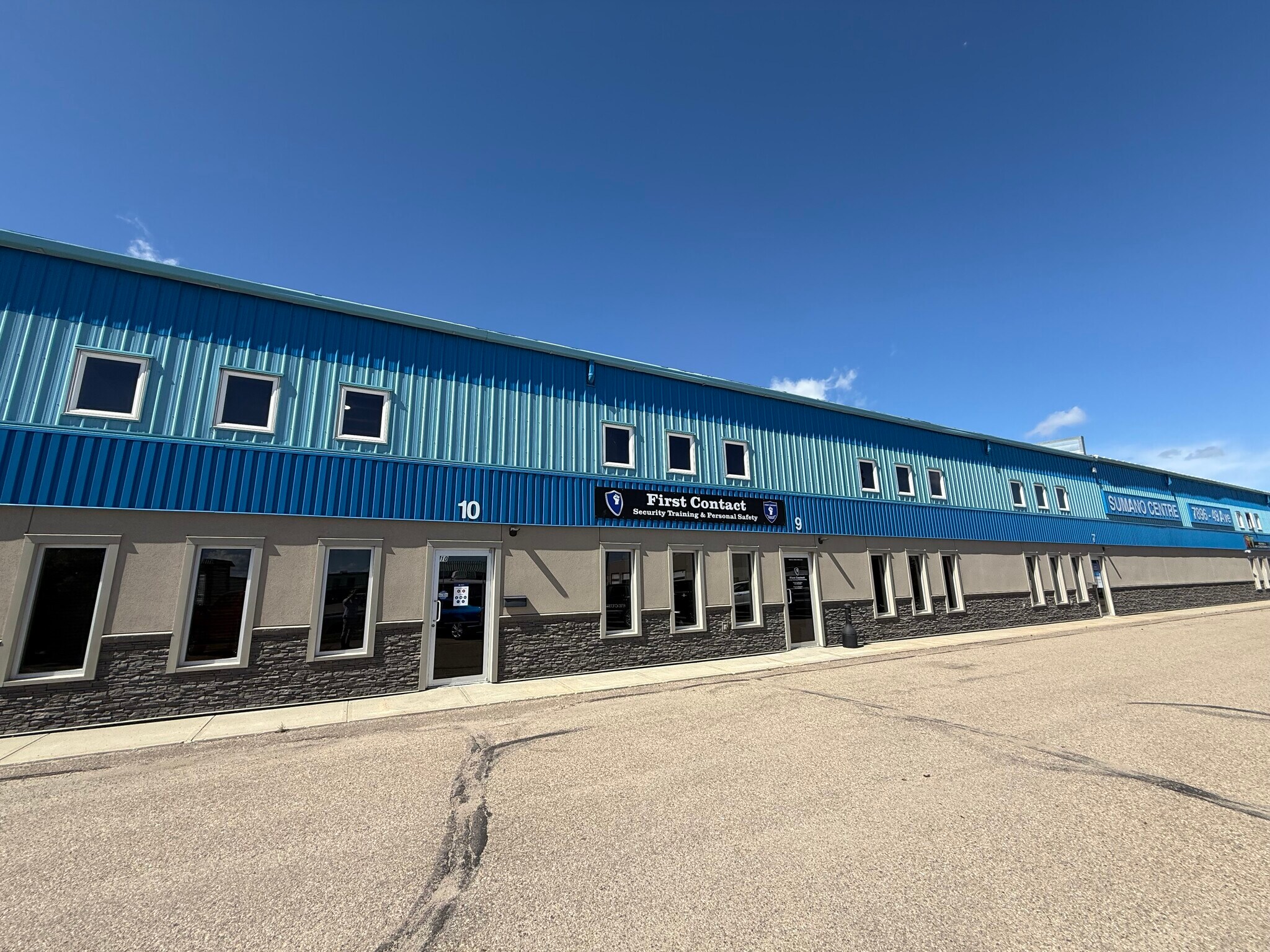 7896 49 Ave, Red Deer, AB à louer Photo de l’immeuble– Image 1 sur 4