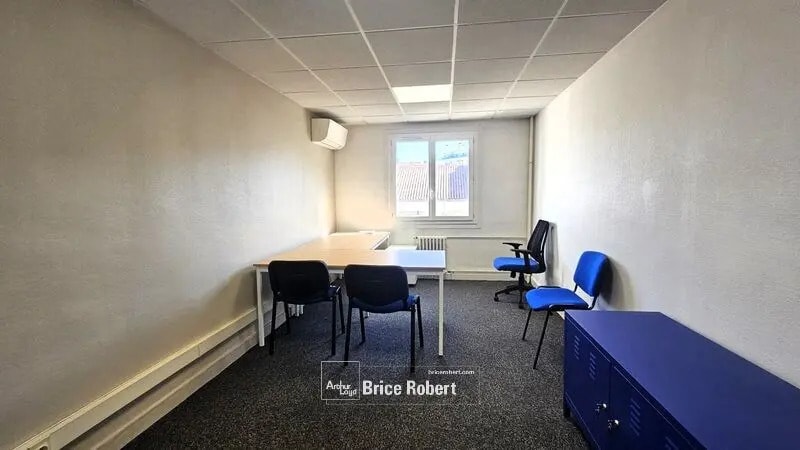 Bureau dans Lyon à louer - Photo de l’immeuble – Image 3 sur 9