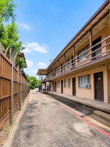 4810 Gaston Ave, Dallas, TX à vendre - Photo de l’immeuble – Image 2 sur 10